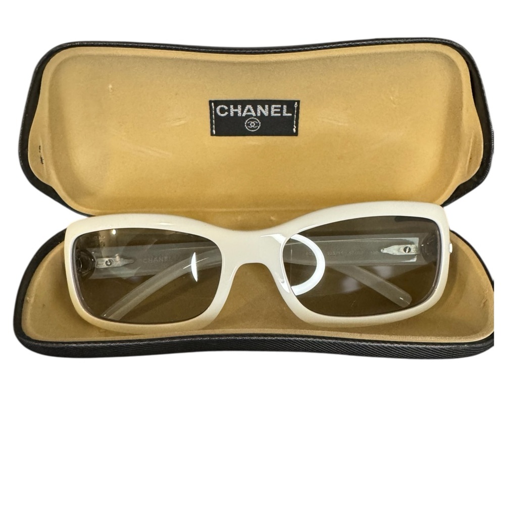 VINTAGE CHANEL 6024 C.935/11 SUNGLASSES - Picture 12 of 14